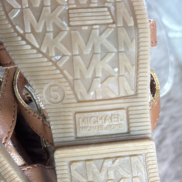 (S4)Michael Kors Toddler Sandals, Size 5c
Brown, Silver, Gold
Back zip gladiator - Picture 7 of 12